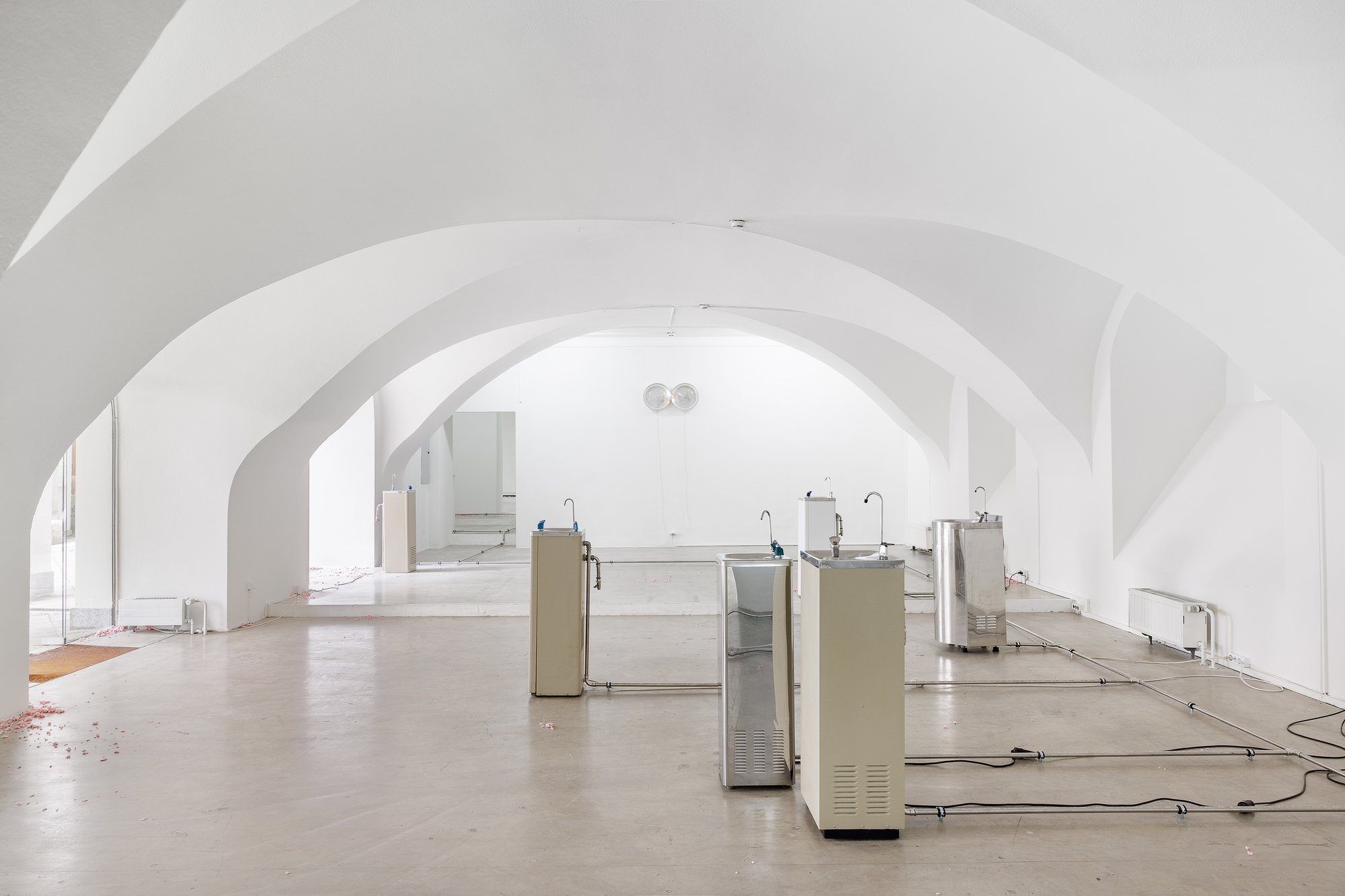 Installation view, Iris Touliatou, appendage, Grazer Kunstverein, Graz, 2022