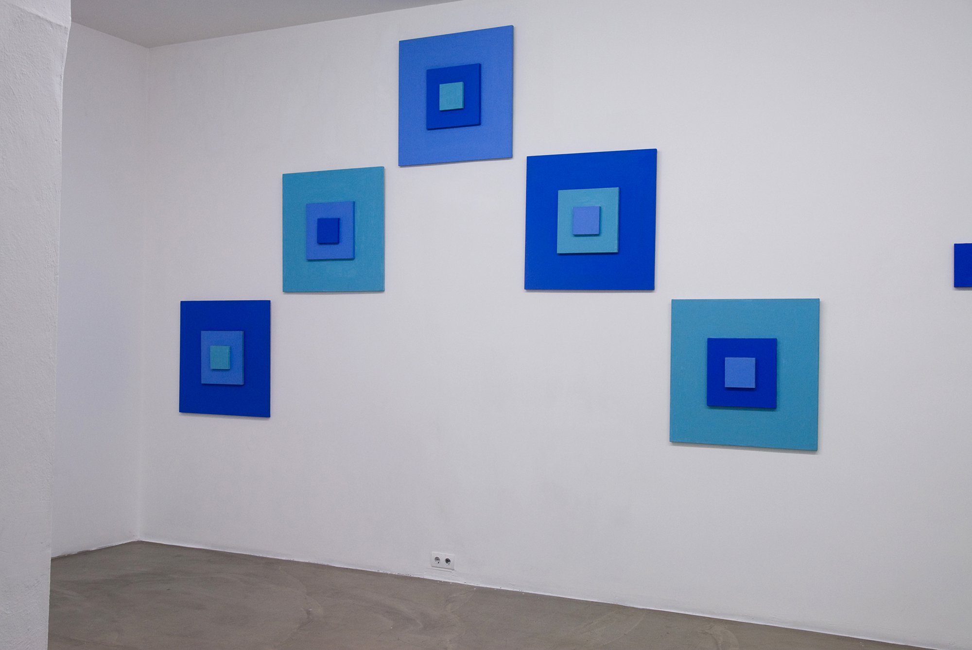 Füsun Onur, Opus 2 – Variation, 11 canvases, dimensions variable, 2003. Installation view, Odd Time Beat, Rodeo, Istanbul, 2011