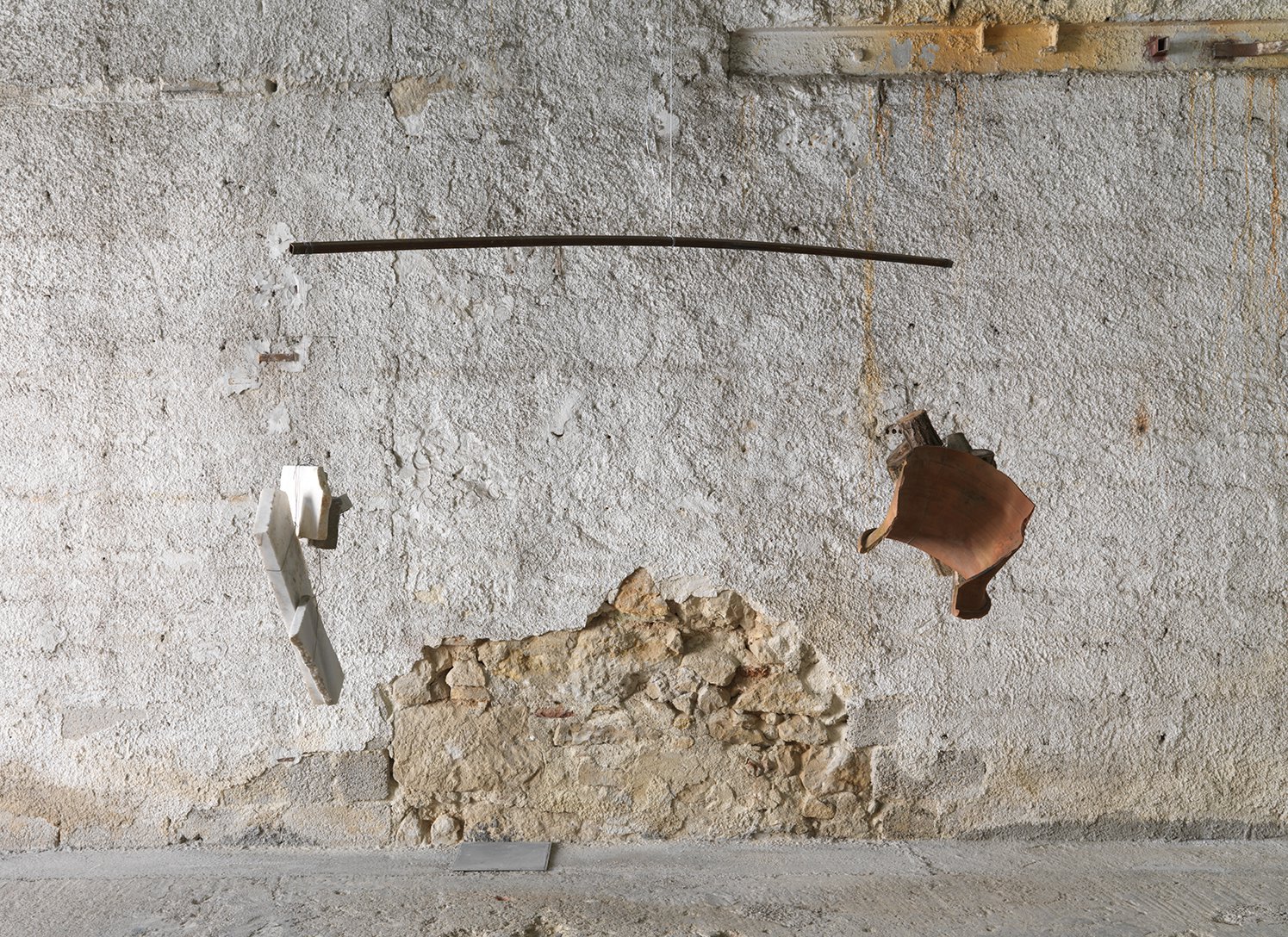 Thanasis Totsikas, The weighing, metal, wood, marble, ceramic, 200 x 95 cm, 2022. Installation view, anabasis*, Rodeo, Piraeus, 2022